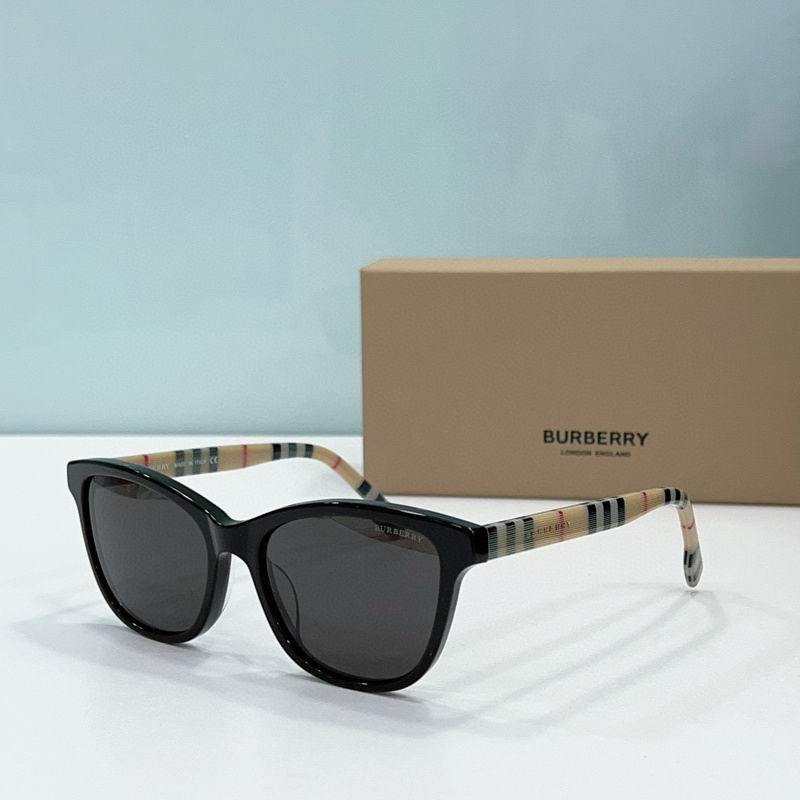 Burberry Sunglasses 52